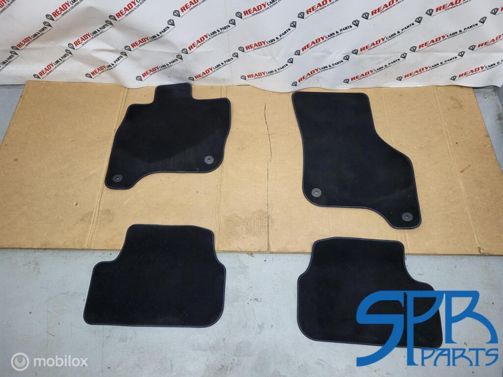 Matten set Blauw STIKSEL VW E-Golf 5GE863011 VLOERMATTEN SET, Gebruikt, Volkswagen, Ophalen of Verzenden, Volkswagen