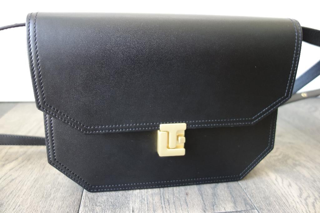 Sac modèle "Rose" cuir noir "LE TANNEUR", Handtassen en Accessoires, Tassen | Schoudertassen, Zo goed als nieuw, Zwart, Leer, Verzenden