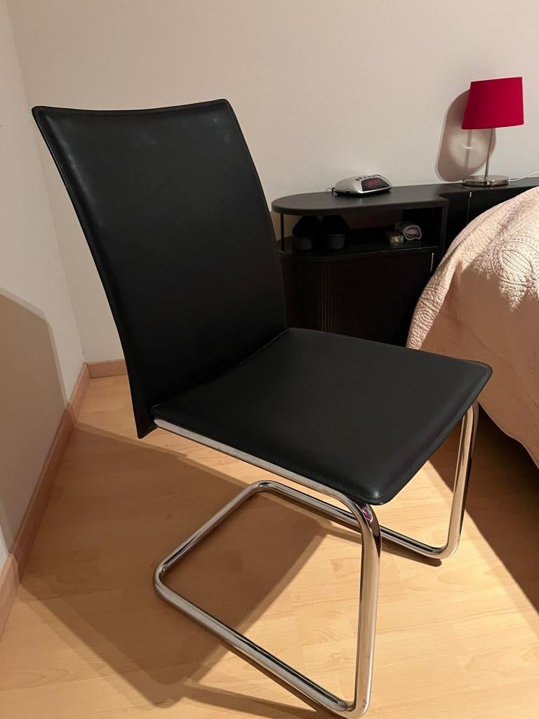 stoel (2 stuks), Huis en Inrichting, Stoelen, Gebruikt, Twee, Kunststof, Zwart, Ophalen