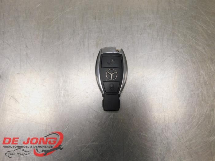 Clé d'un Mercedes B-Klasse, Autos : Pièces & Accessoires, 3 mois de garantie, Utilisé, -, -