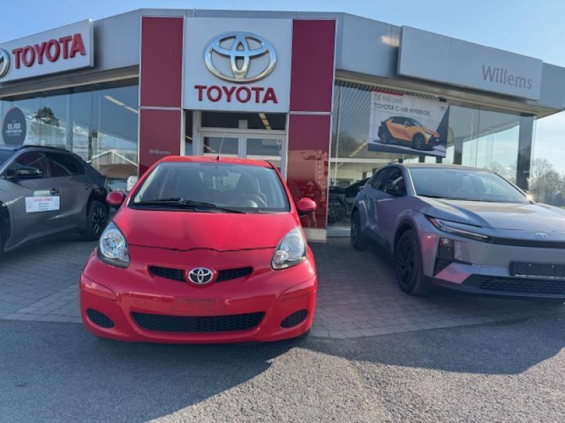 Toyota Aygo + Aygo 1,0 benzine VVT-i 5MT, Zwart, Handgeschakeld, 5 deurs, Metaalkleur