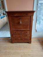 Secrétaire en chêne, Enlèvement