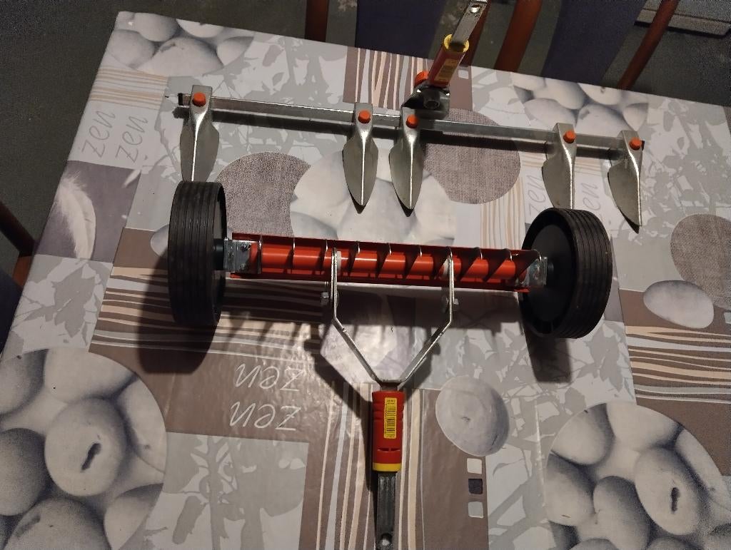 Semoir et scarificateur, tous deux Wolf Garden, Jardin & Terrasse, Enlèvement, Utilisé, Autres types, Wolf Garten