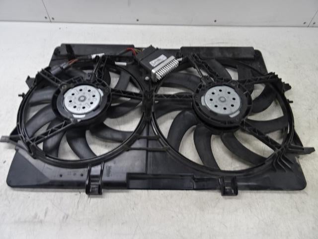 VENTILATORHUIS Audi Q3 (8UB / 8UG) (01-2011/12-2019), Gebruikt, Audi