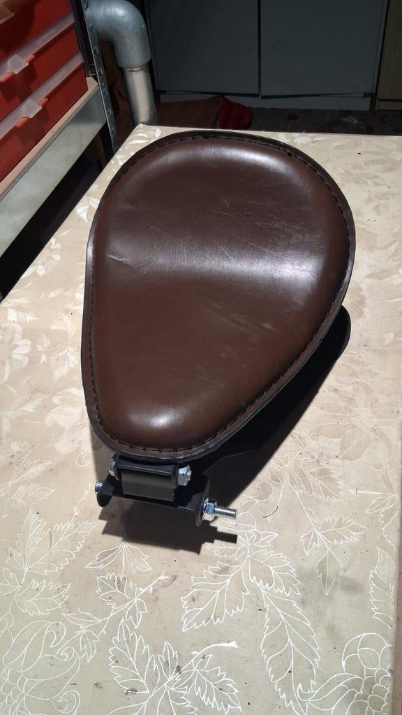 Nieuw pan zadel inc. baseplate, Motoren, Ophalen of Verzenden