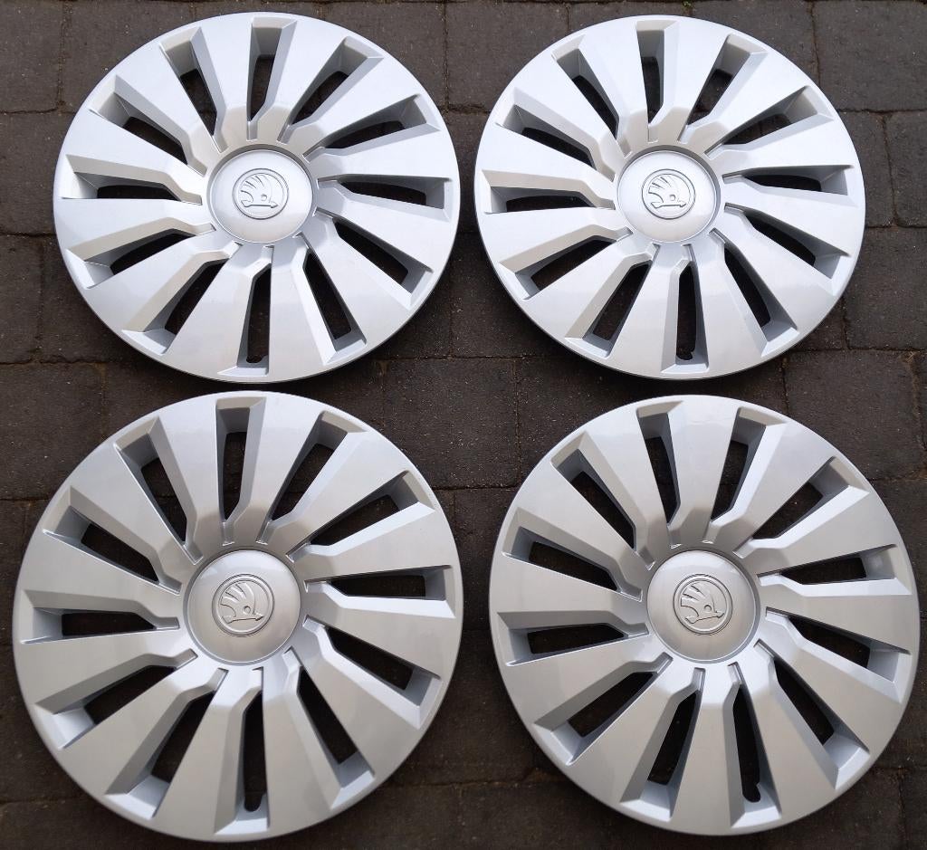 Wieldoppen Skoda 16 inch, zo goed als nieuw, Ophalen of Verzenden, Zo goed als nieuw