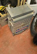 Visbak met visspullen dobbers lood enz, Watersport en Boten, Ophalen