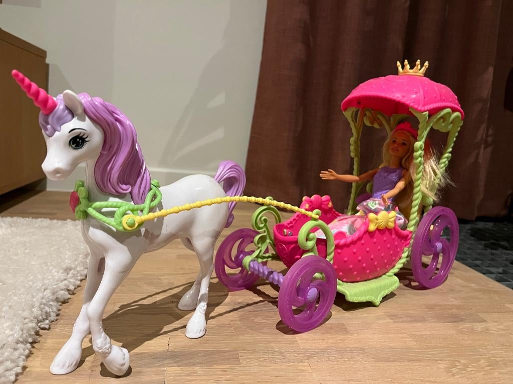 Barbie, Kinderen en Baby's, Speelgoed | Poppen, Ophalen of Verzenden, Zo goed als nieuw, Barbie