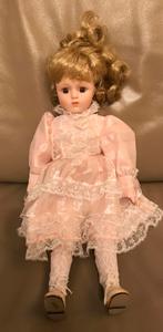 Poupée en porcelaine, Hetitage Mint, 1988-1989, Collections, Enlèvement ou Envoi, Comme neuf, Poupée