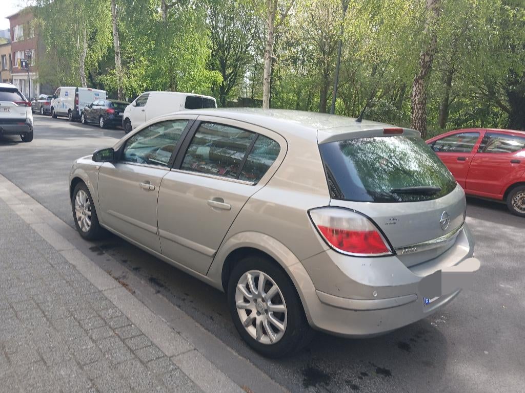 opel astra, Autos, Opel, Particulier, Astra, ABS, Airbags, Air conditionné, Ordinateur de bord, Verrouillage central, Vitres électriques