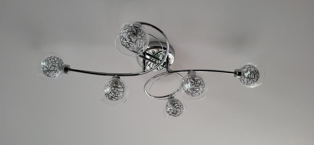 2 lustres modernes chromés – 2 modèles différents, Huis en Inrichting, Lampen | Plafondlampen, Ophalen