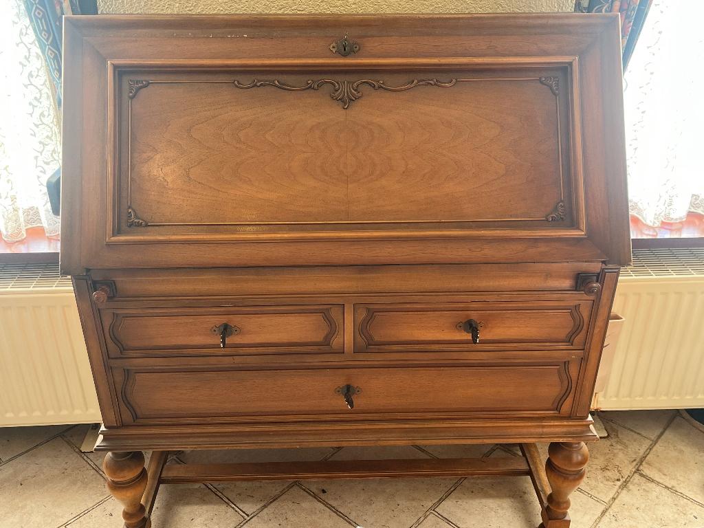 Secretaire, Ophalen