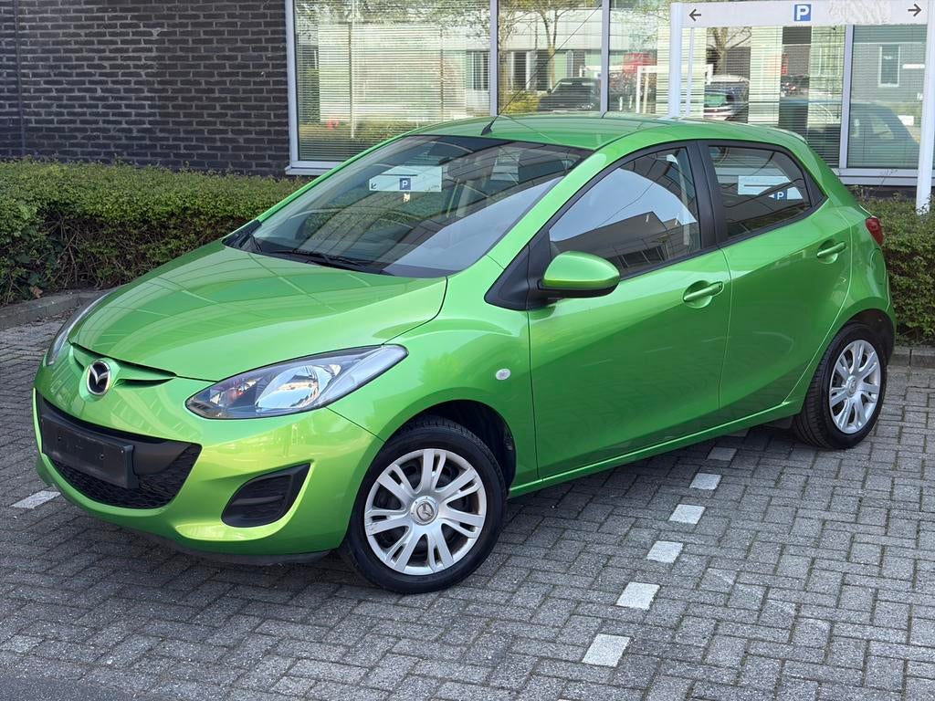 Mazda 2 1.3i 2011 - gekeurd voor verkoop - Mazda onderhoud, Voorwielaandrijving, Euro 5, Stof, 4 cilinders