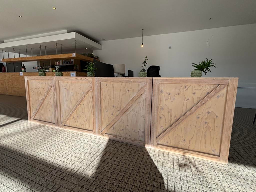 Houten elementen: room dividers, plantenstandaards.., Ophalen