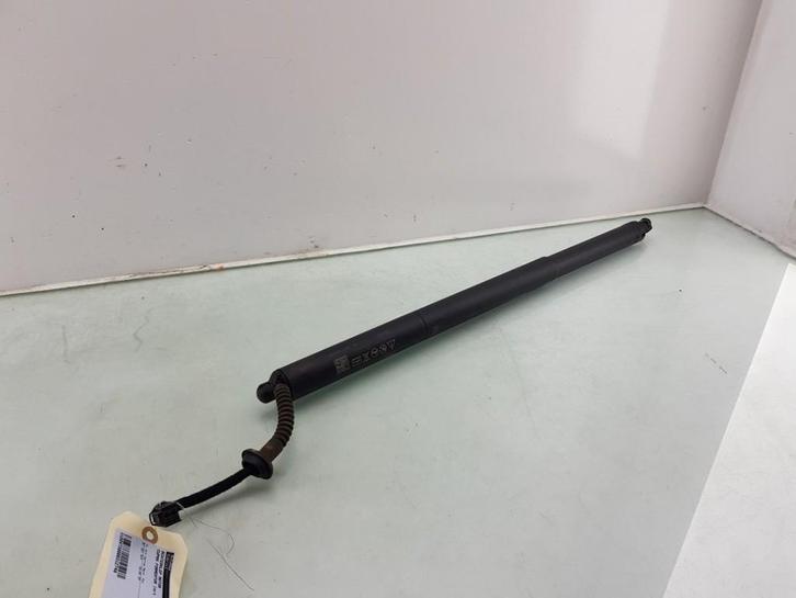 MOTEUR DE HAYON Cupra Formentor (01-2020/-) (|5FF827851C|), Autos : Pièces & Accessoires, Carrosserie & Tôlerie, Haillon arrière