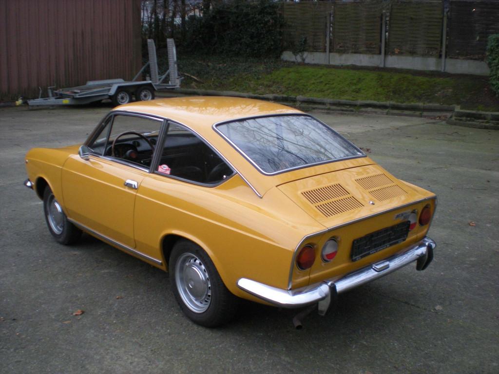Fiat 850 COUPE (bj 1971), 4 zetels, Achterwielaandrijving, Zwart, Overige kleuren