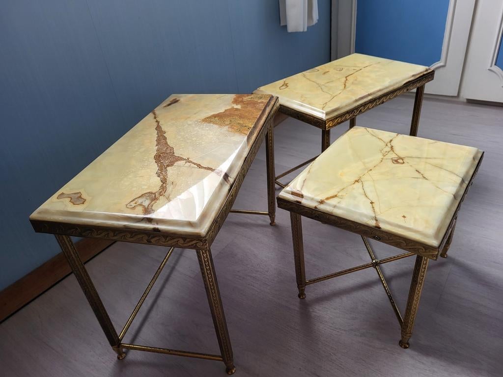 3 Bijzettafels koper met marmer, Ophalen