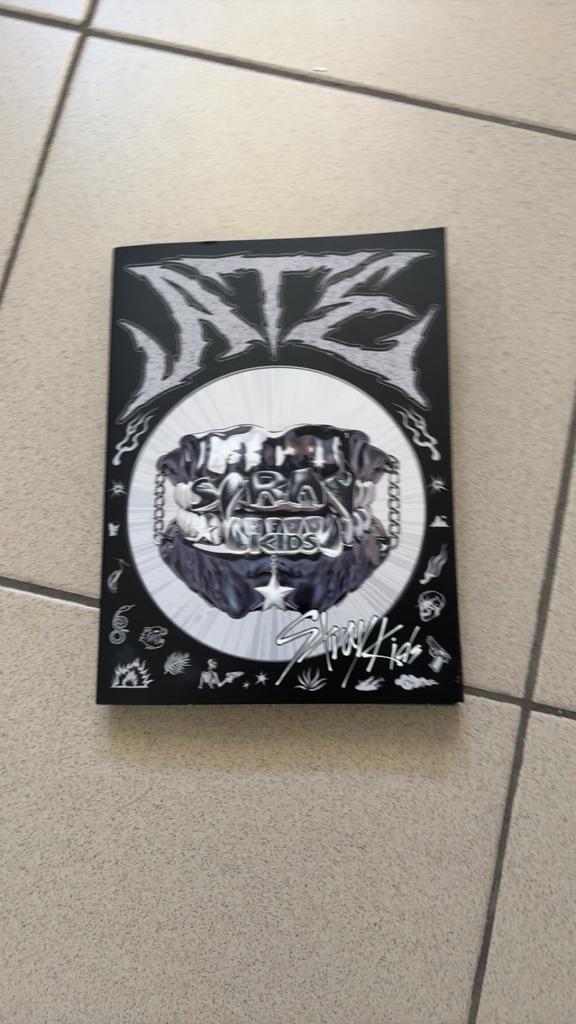 K pop albums, Livres, Musique, Enlèvement, Comme neuf, Général