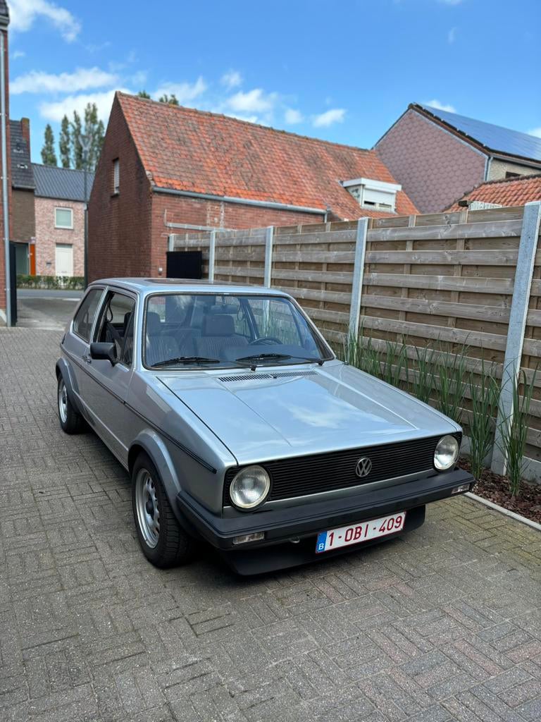 Volkswagen Golf 1 GL, Stof, Volkswagen, Grijs, Particulier