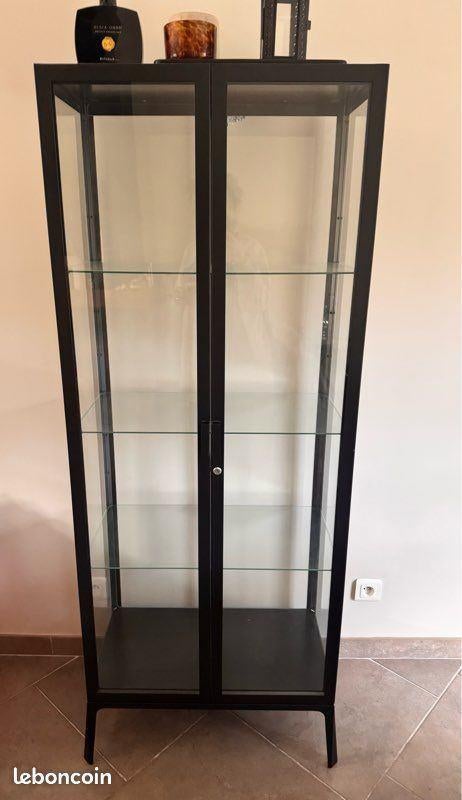 Milsbo vintrinekast, Huis en Inrichting, Ophalen, Met deur(en), 50 tot 100 cm, Zo goed als nieuw