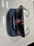 Zonnebril tommy hilfiger, Ophalen of Verzenden, Zo goed als nieuw, Zonnebril