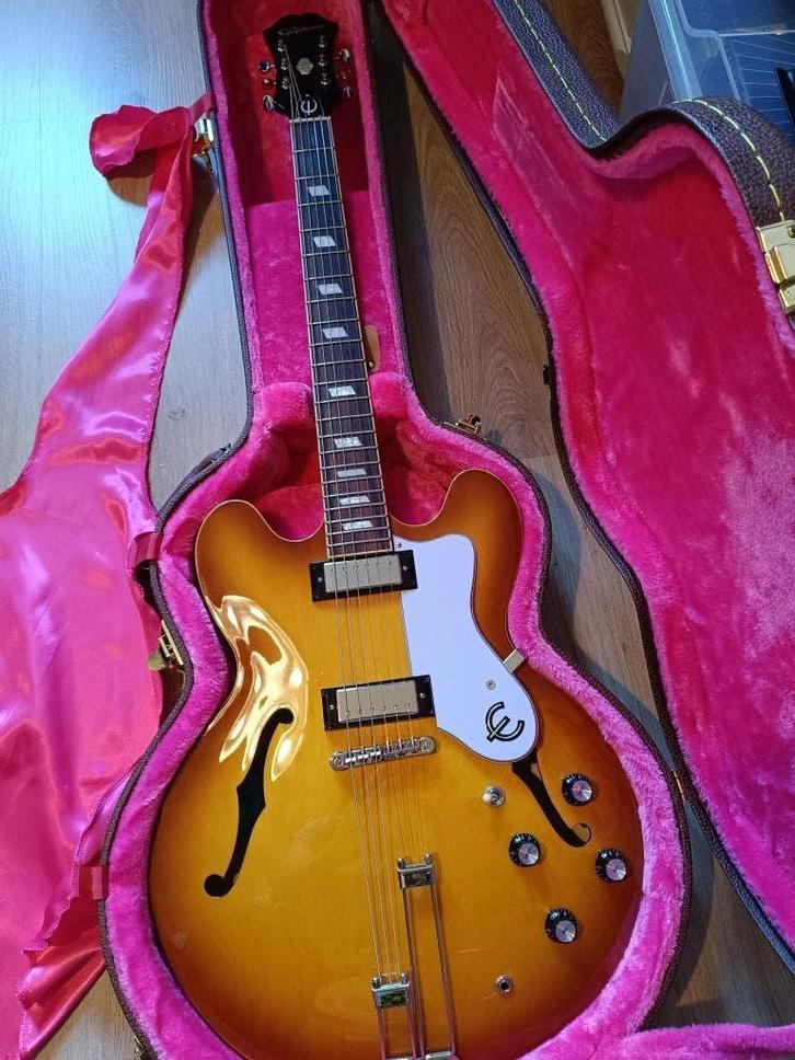 Prachtige Epiphone Riviera in de kleur Royal Tan nieuwstaat!, Muziek en Instrumenten, Snaarinstrumenten | Gitaren | Elektrisch
