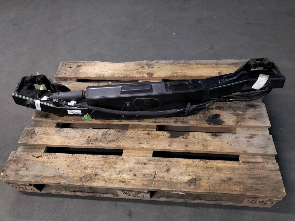 PORSCHE CAYENNE E-HYBRID  TREKHAAK 2015, Stiba lid