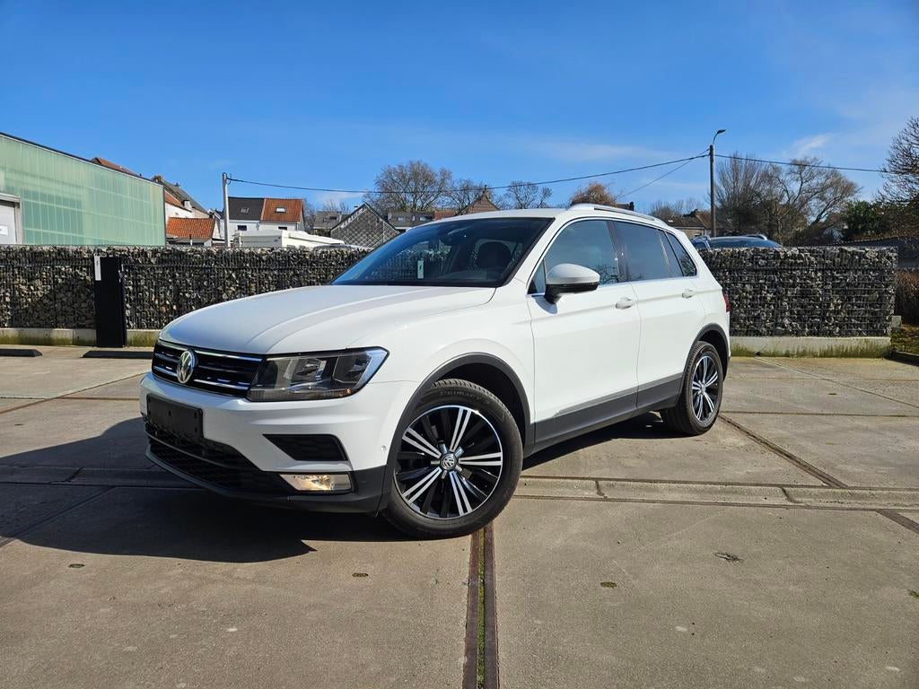 VW Tiguan/ 2.0 tdi/ 1ste eigen/ 144000km!!! Leder/Navi..., Auto's, Volkswagen, Wit, Leder, Bedrijf, 5 deurs