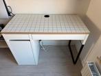 bureau in wit. komt uit ikea, Ophalen, Zo goed als nieuw, Bureau
