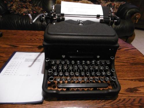 Remington Rand Typemachine . schrijfmachine ., Diversen, Typemachines, Ophalen