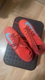 Voetbalschoenen, Sport en Fitness, Voetbal, Ophalen, Zo goed als nieuw