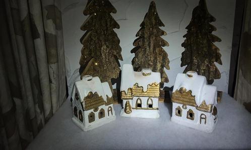 Set van 3 theelicht kersthuisjes in porselein., Diversen, Kerst, Zo goed als nieuw, Ophalen of Verzenden