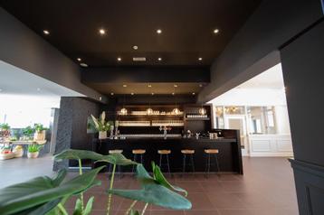 bar te koop  beschikbaar voor biedingen