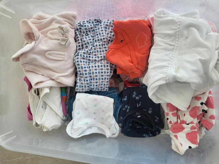Grote doos met babykleding van maat 50- 68 (ook merkkledij), Kinderen en Baby's, Babykleding | Baby-kledingpakketten, Gebruikt