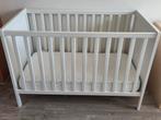 Babybed ikea met toebehoren verstelbaar, Kinderen en Baby's, Babywiegjes en Ledikanten, Ophalen, Ledikant