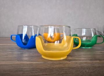 Retro theeglazen type Melitta. beschikbaar voor biedingen