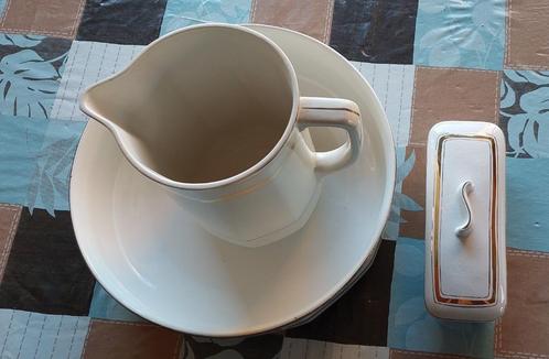 Mooie antieke wastafelset - wit met gouden accenten, Antiek en Kunst, Curiosa en Brocante, Ophalen