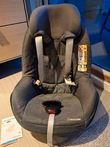 Autostoel 2way pearl 6 maanden tot 4 jaar disponible aux enchères