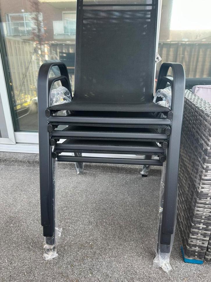 4 Zwarte tuinstoelen, Tuin en Terras, Tuinstoelen, Nieuw, Rvs, Stapelbaar, Ophalen