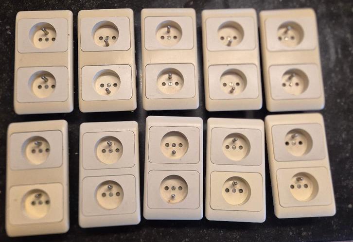 NIKO PR20 materiaal, Doe-het-zelf en Bouw, Elektriciteit en Kabels, Gebruikt, Ophalen