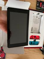 Switch V2 2019, Games en Spelcomputers, Ophalen, Met games, Met 2 controllers, Zo goed als nieuw