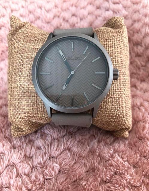 Montre oozoo femme, Handtassen en Accessoires, Horloges | Dames, Gebruikt, Polshorloge, Overige merken, Overige materialen, Leer