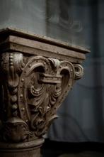 Glazen tafelblad op stenen zuil, Huis en Inrichting, Ophalen, Tafelblad, Overige vormen, Gotiek