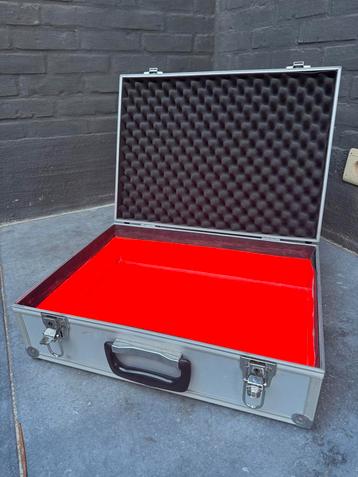 Koffer beschikbaar voor biedingen