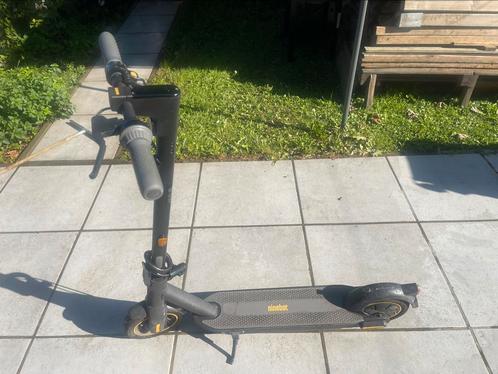 Elektrische Trottinette Ninebot segway MAX G30 V2, Fietsen en Brommers, Brommeronderdelen | Scooters, Zo goed als nieuw, Ophalen