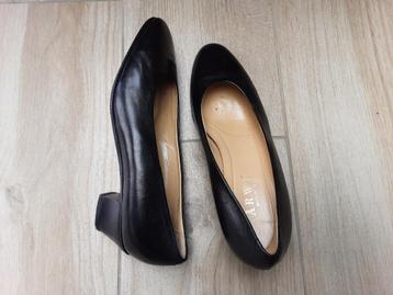 Nieuw: zwarte schoenen maat 38 *Arwy* 
