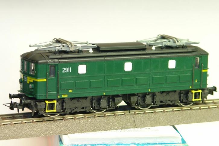 ROCO 43509 MOTRICE 2911 SNCB NMBS CC/DC ANALOGIQUE, Hobby en Vrije tijd, Modeltreinen | H0, Zo goed als nieuw, Locomotief, Gelijkstroom