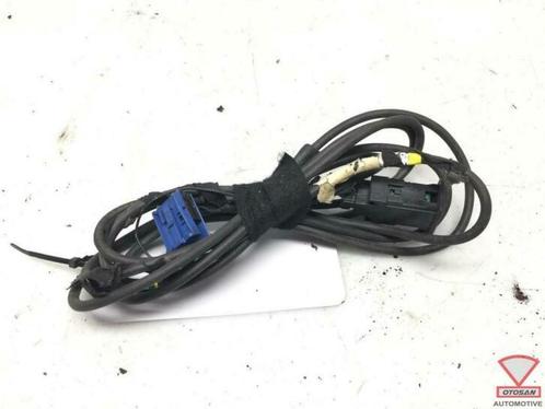 vw golf polo vag aux ingang met voorbereiding, Auto-onderdelen, Elektronica en Kabels, Volkswagen, Gebruikt