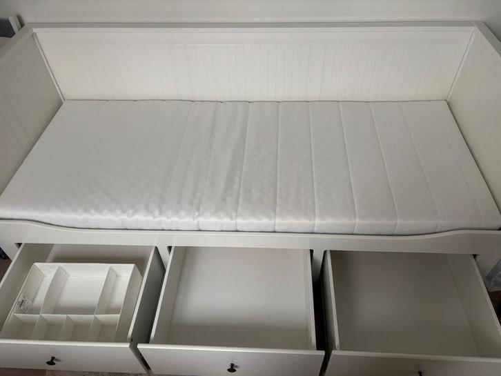 IKEA HEMNES bed + matras (op te halen in Antwerpen), Huis en Inrichting, Slaapkamer | Bedden, Nieuw, Ophalen