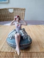 art-deco figuurtje, Antiek en Kunst, Antiek | Keramiek en Aardewerk, Ophalen of Verzenden